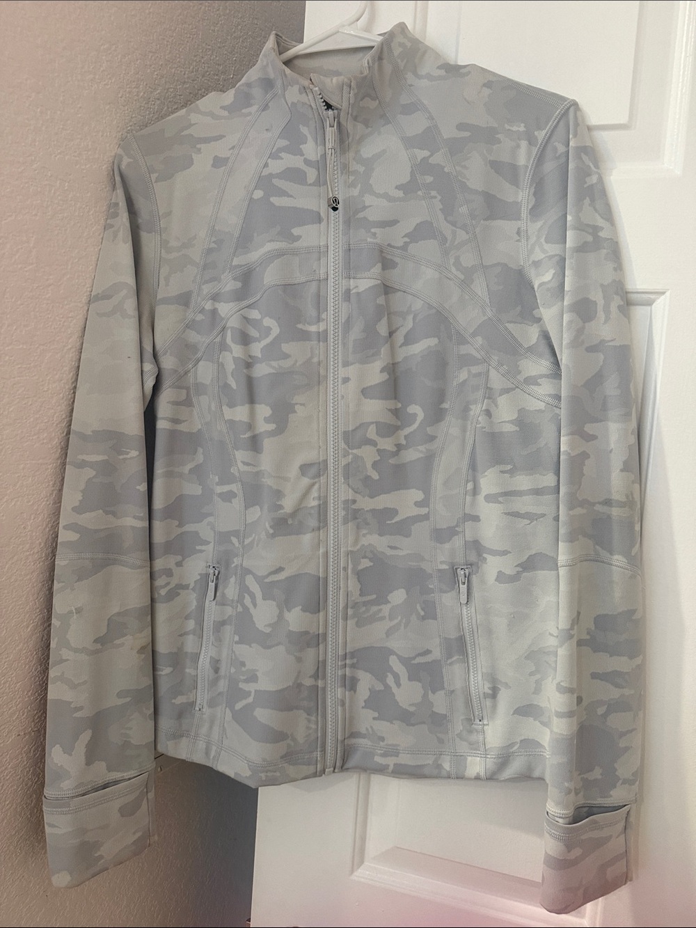 lululemon athletica Women’s Light Gray Camo Zip Jacket